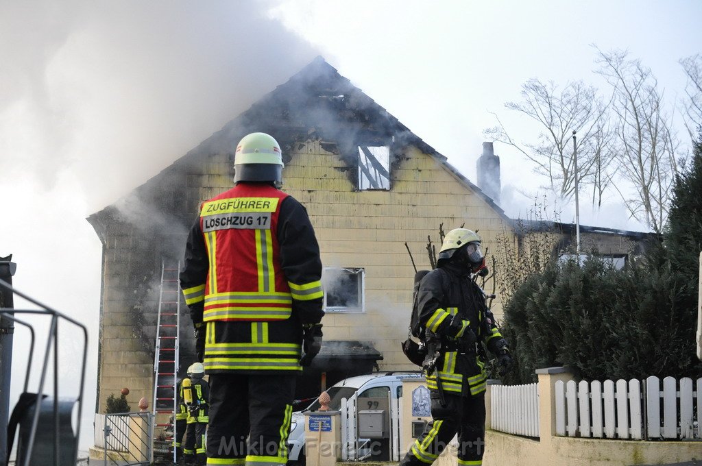 Haus komplett ausgebrannt Leverkusen P46.JPG